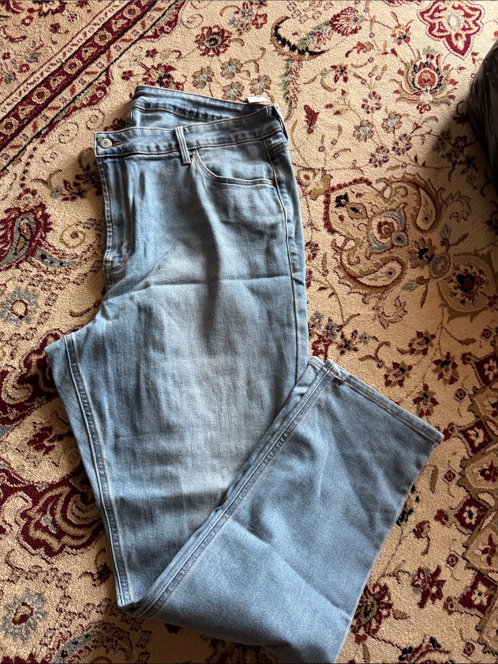 Woman's  Light Blue Jeans - Classic Straight Fit